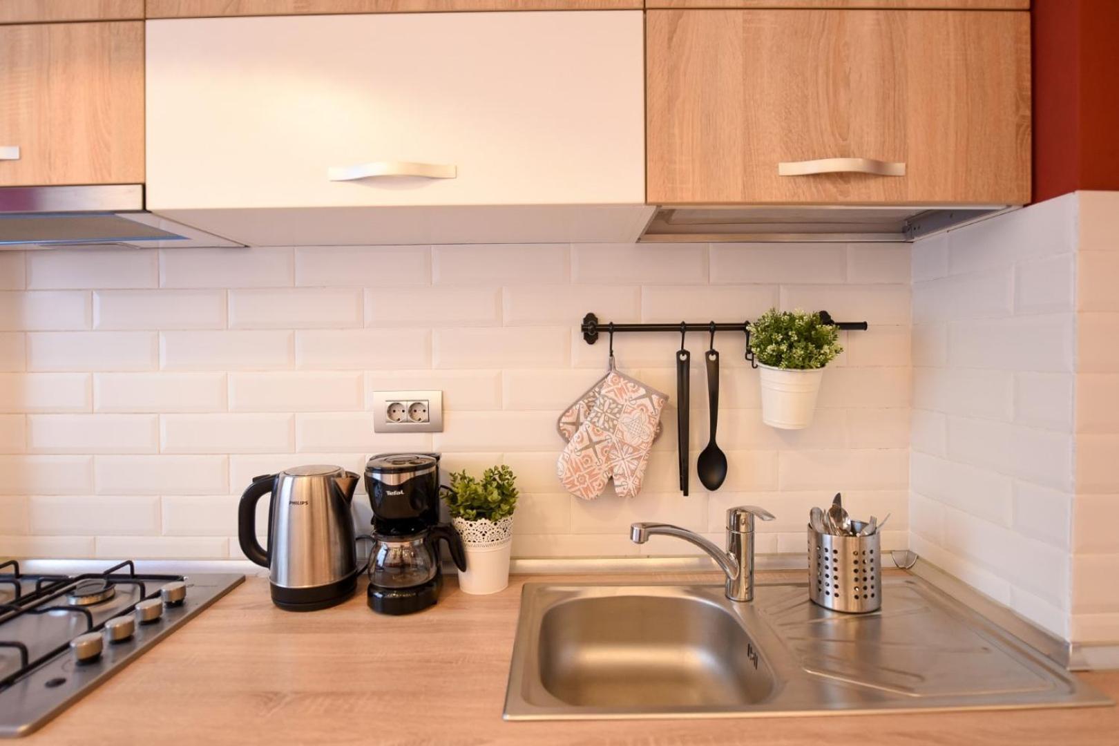 Downtown Oasis: Central Apartments With Cozy Charm บูคาเรสต์ ห้อง รูปภาพ